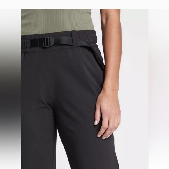 Athleta Black Quest Jogger Pants Size 8 Belt 599480-00 - Picture 12 of 12